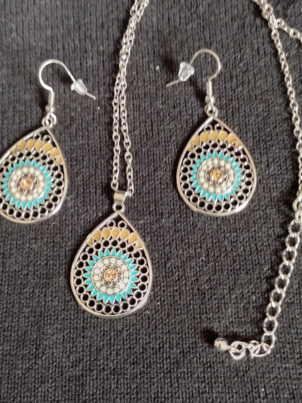 Turquoise and Gold Teardrop Pendant Necklace & Earrings Set